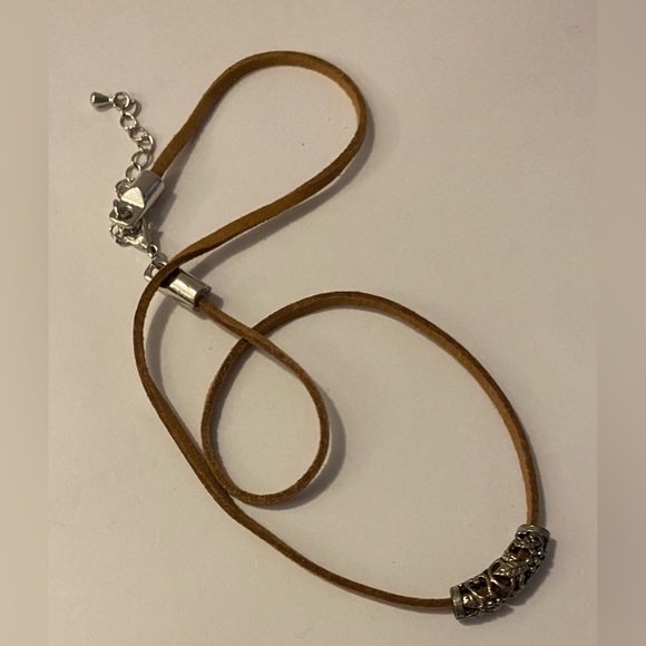 NEW!!! Handmade suede necklace with Tibetan Silver tube - Picture 3 of 3